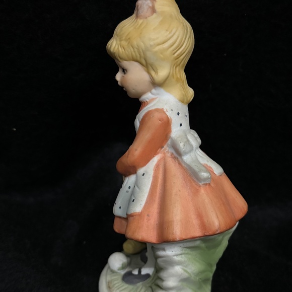 Dan Brechner,  Royal Coronet, Porcelain figurine of Girl - Picture 5 of 7